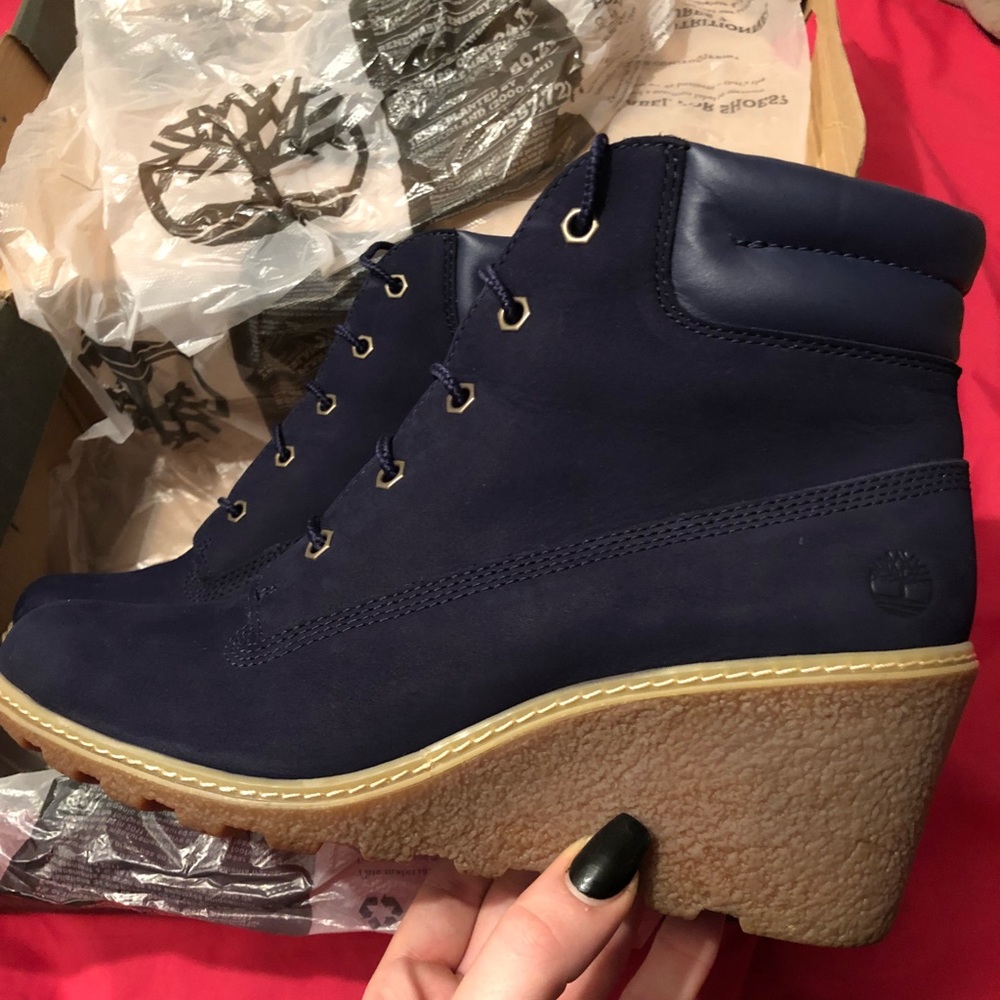 NEW Timberland Amston 6-inch Suede Wedge Boots